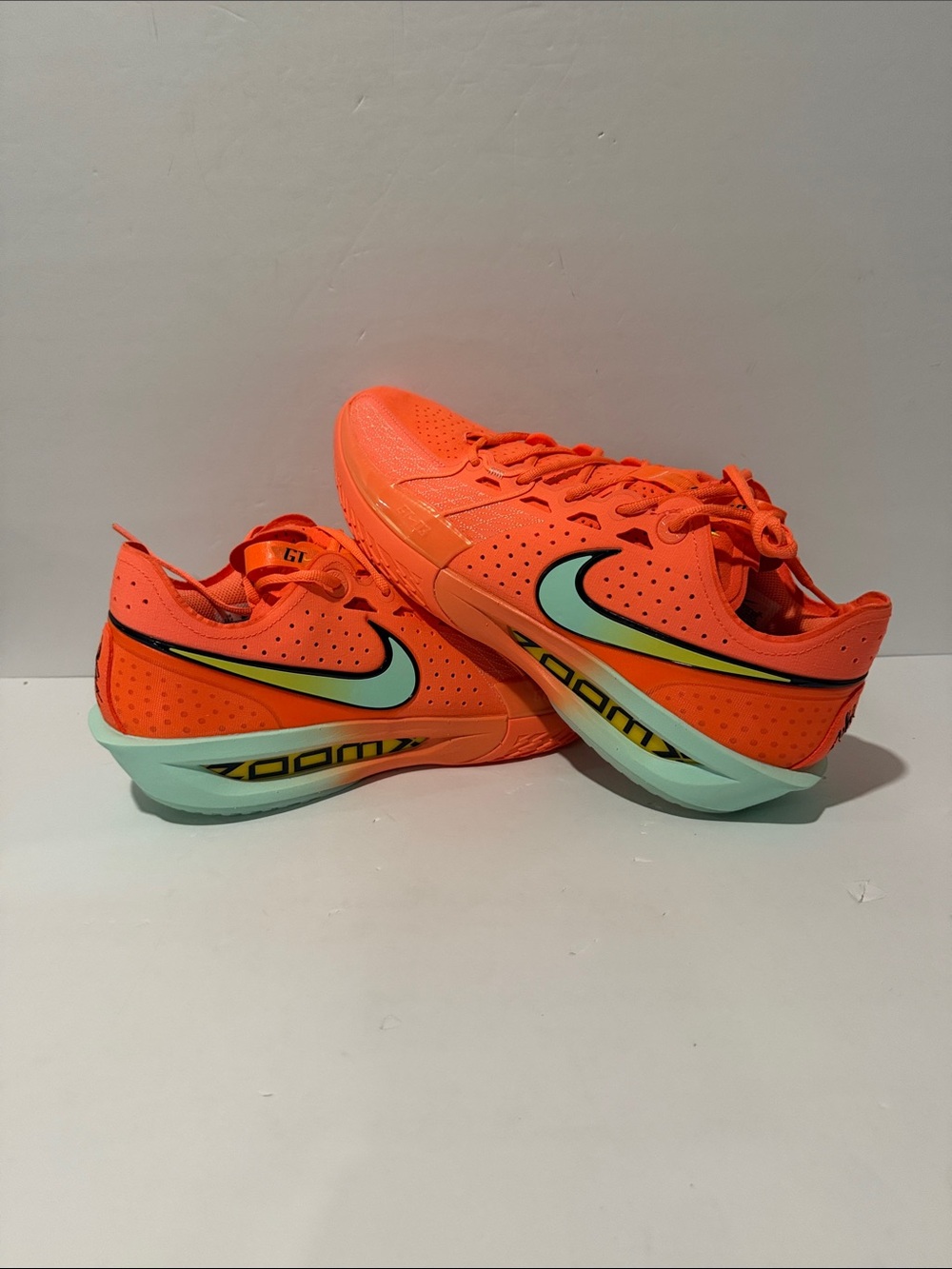 GT CUT 3 ‘BRIGHT MANGO’ Sz: 13.5 (DV2913-800)